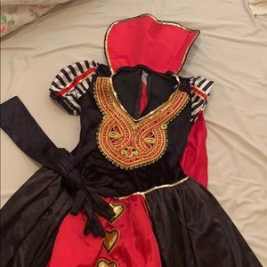 Queen of hearts costume (medium)